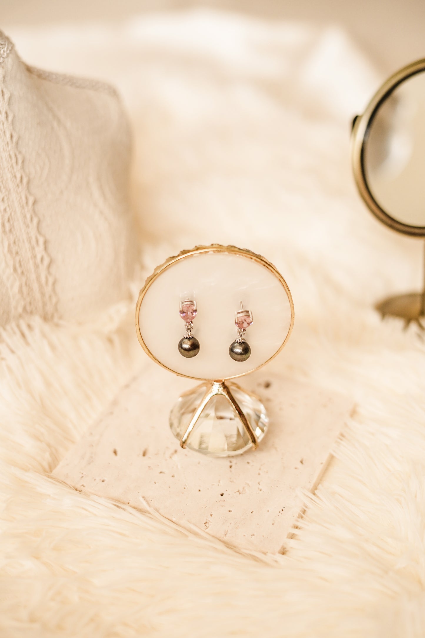 Dangling earrings with birthstone