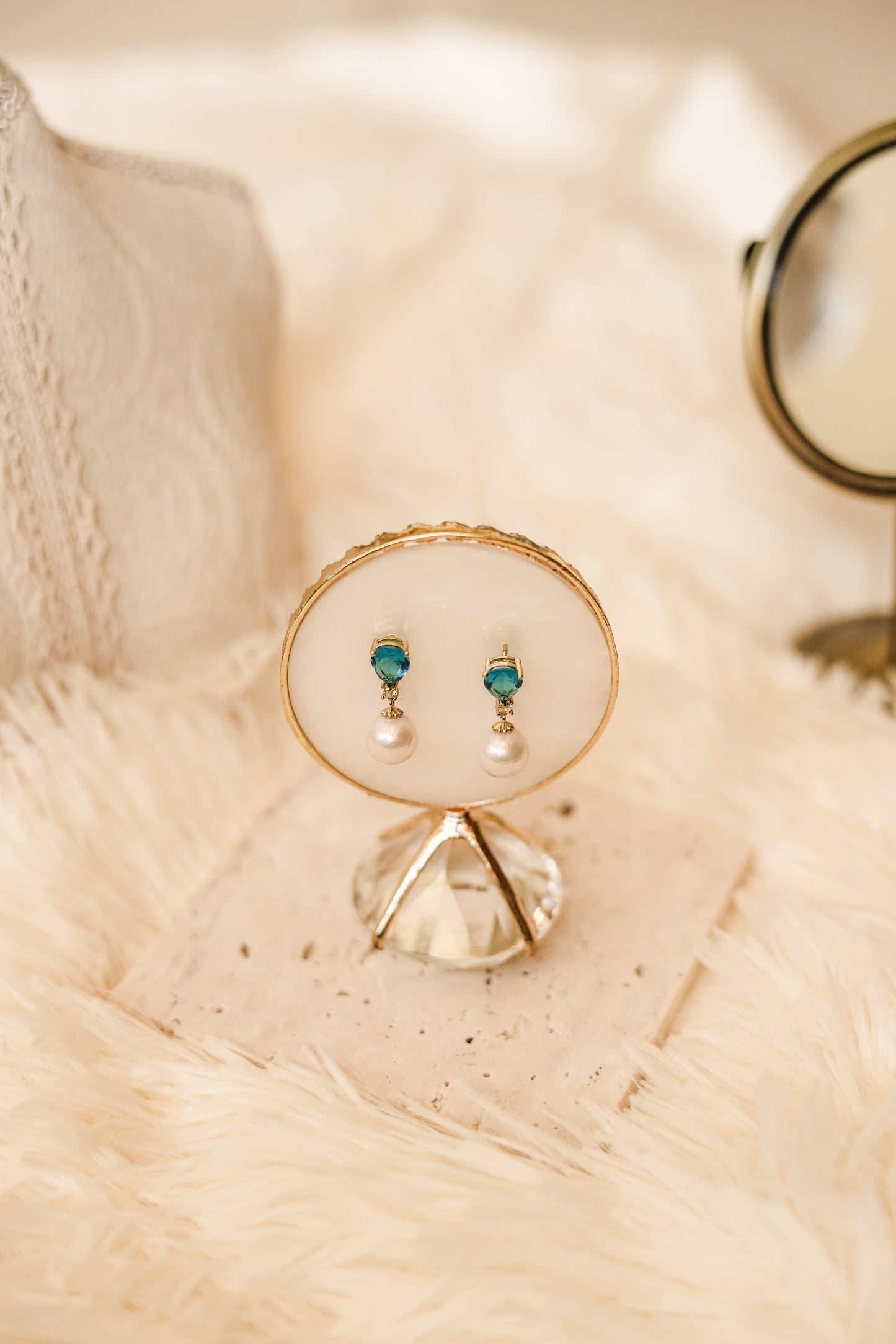 Dangling earrings with birthstone
