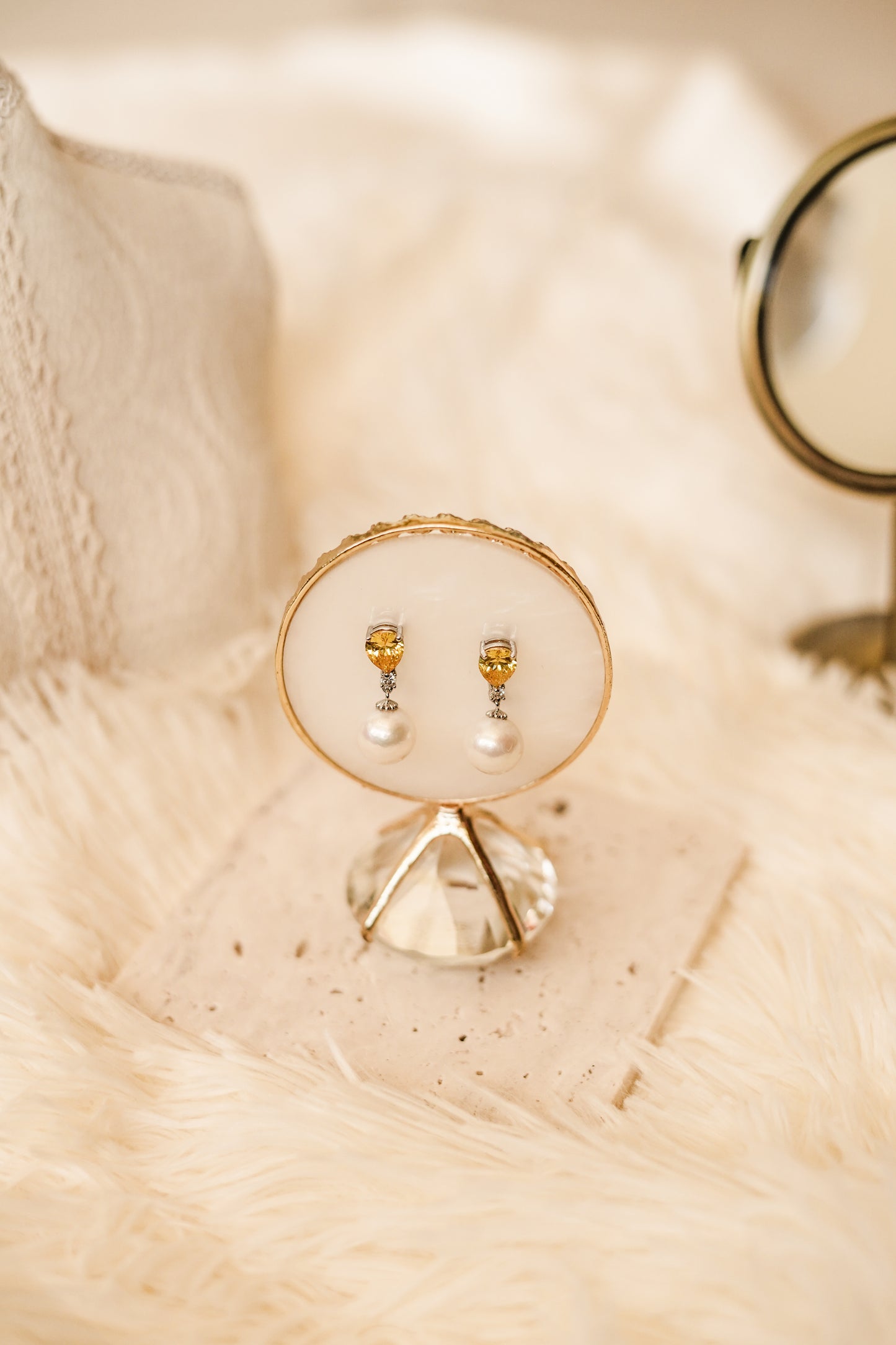 Dangling earrings with birthstone