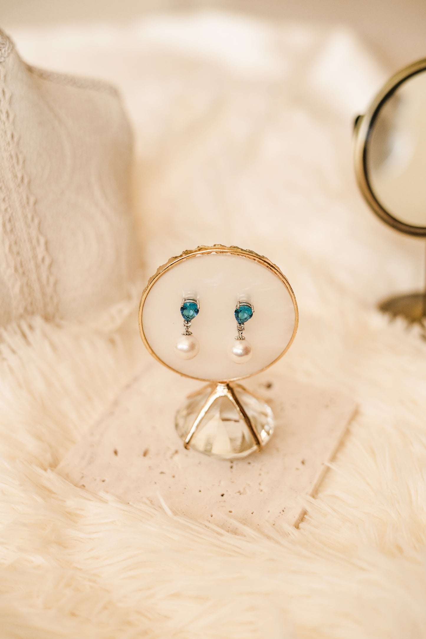 Dangling earrings with birthstone