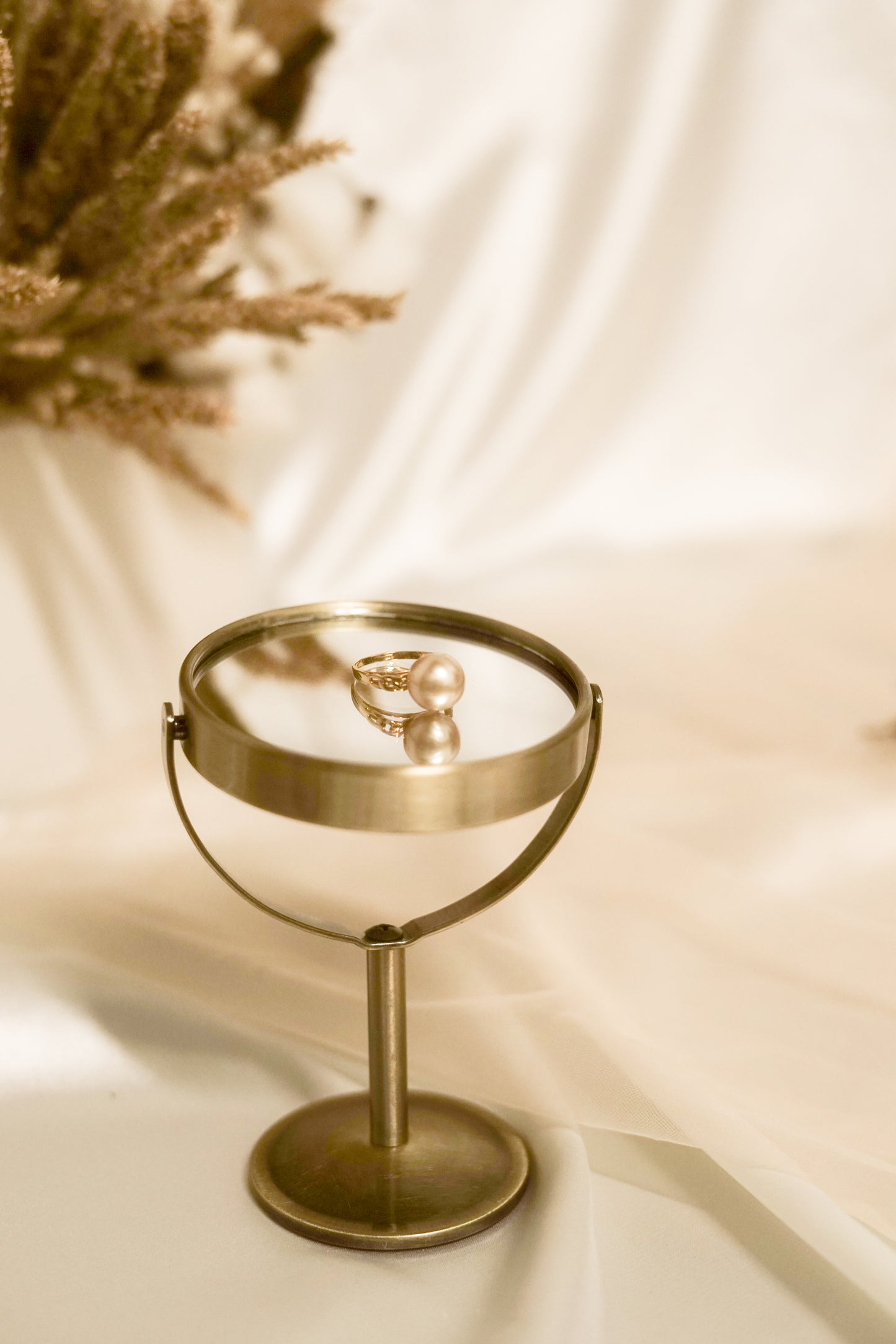 C-hoop Design Pearl Set