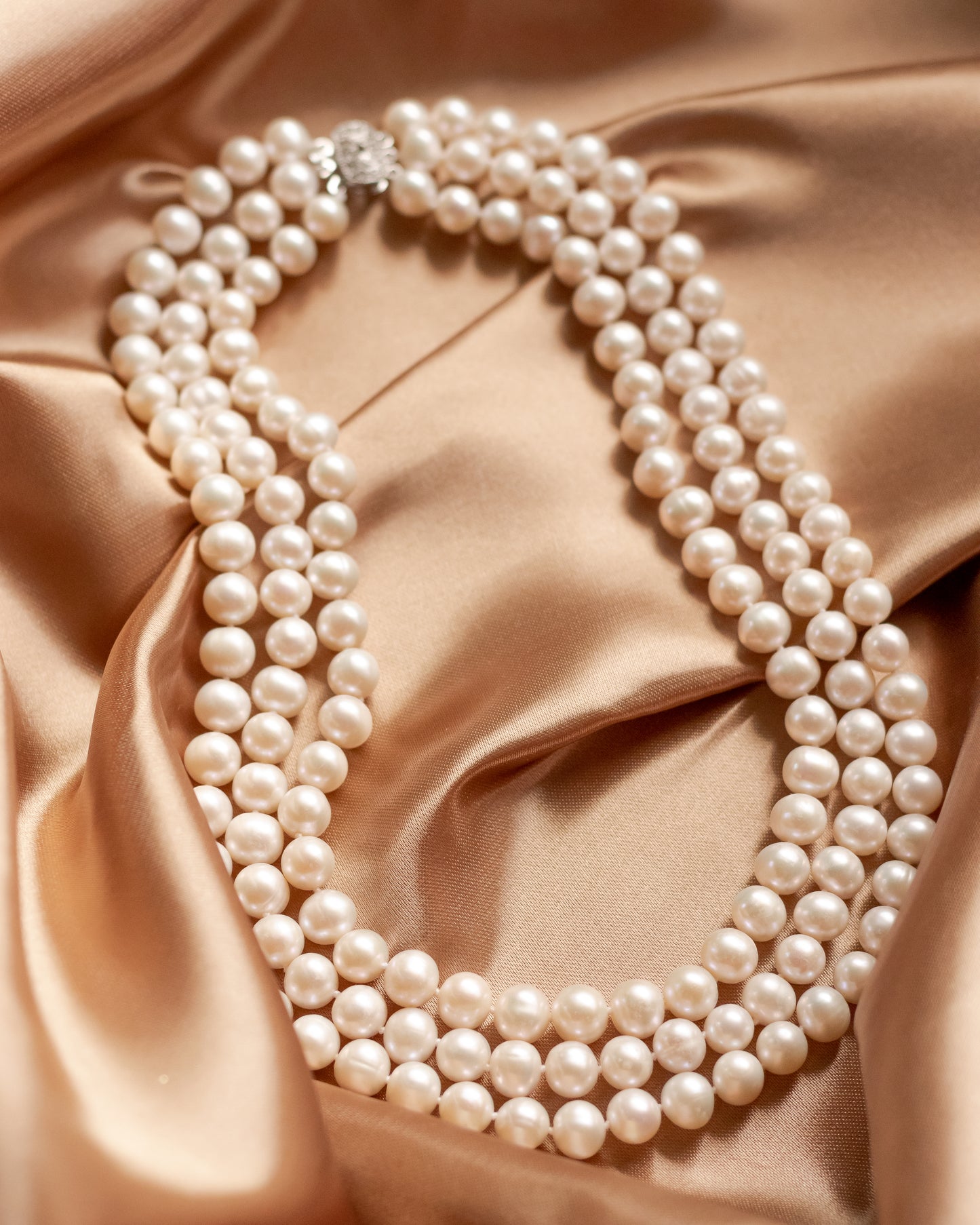 Venus necklace